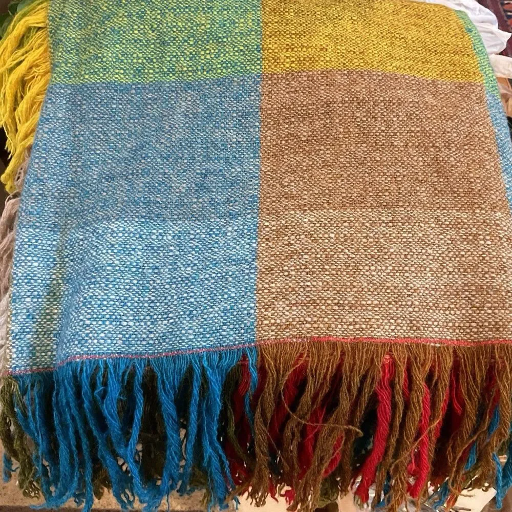 Unbranded bright squares